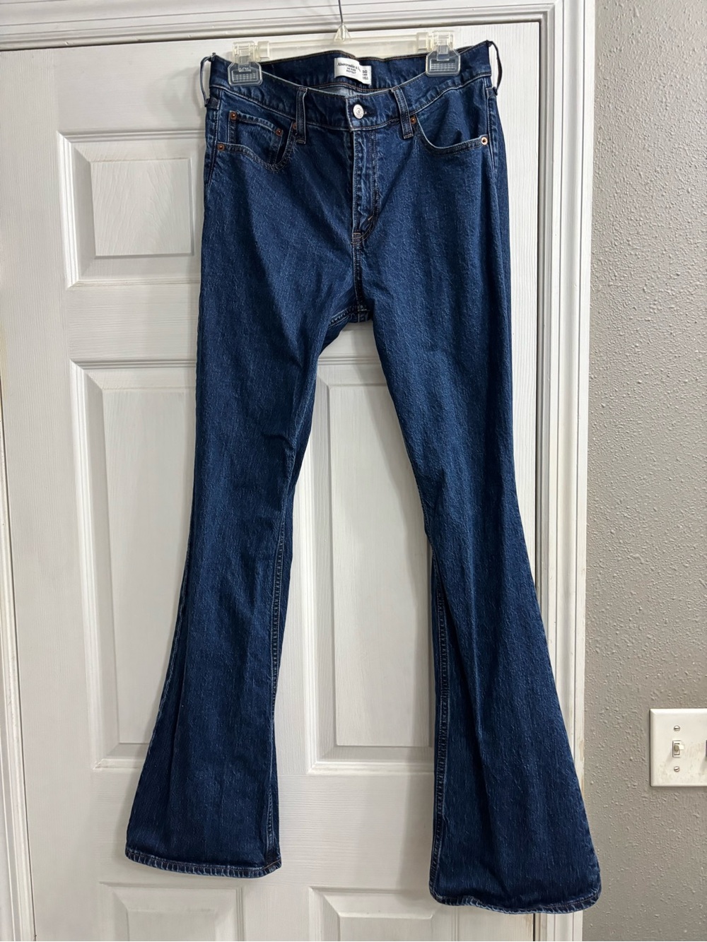 Abercrombie Mid Rise Bootcut Jeans - Picture 2 of 4